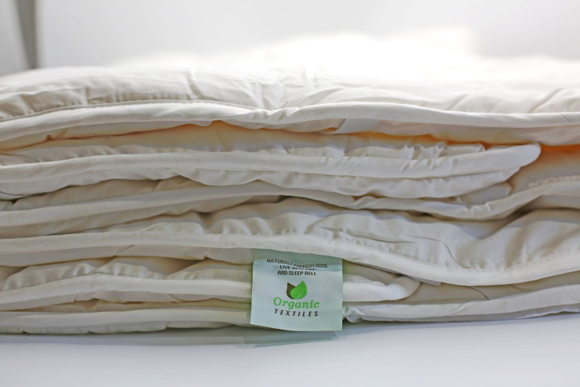 Tropical Organic Wool Comforter
